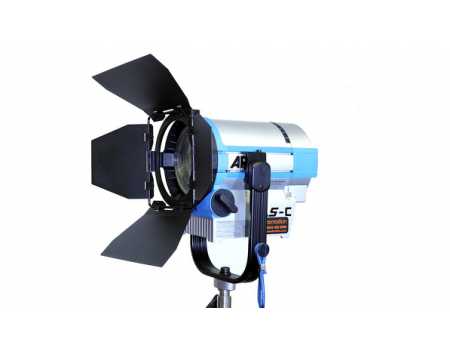 ARRI L5-C LED Fresnel Light (Full RGB Color)